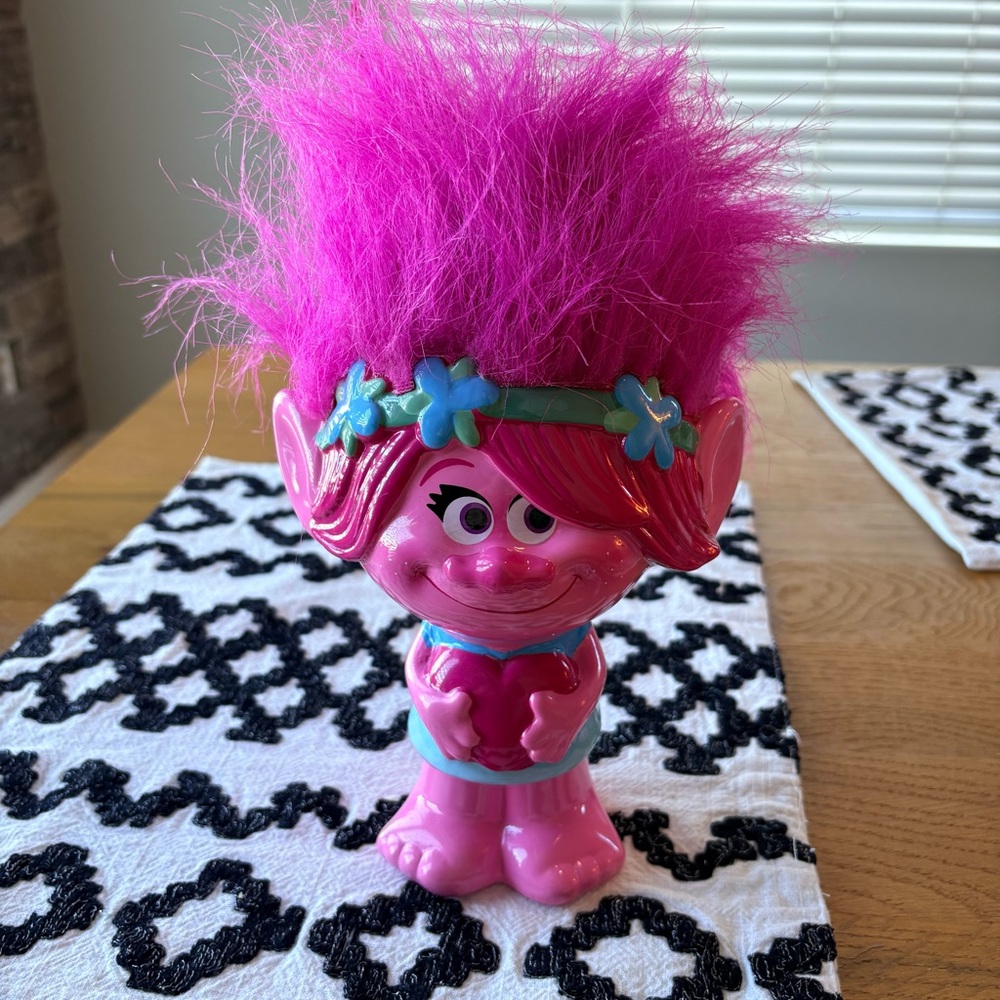 FLAW Poppy heart Trolls Vibrant Pink Ceramic Piggybank bank